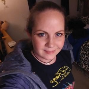 Meet your Posher, Adrienne